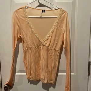 The Limited deep v top. Sz small.  Peach.